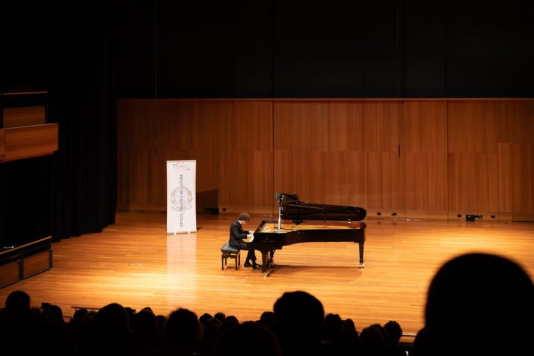 21-concert-1